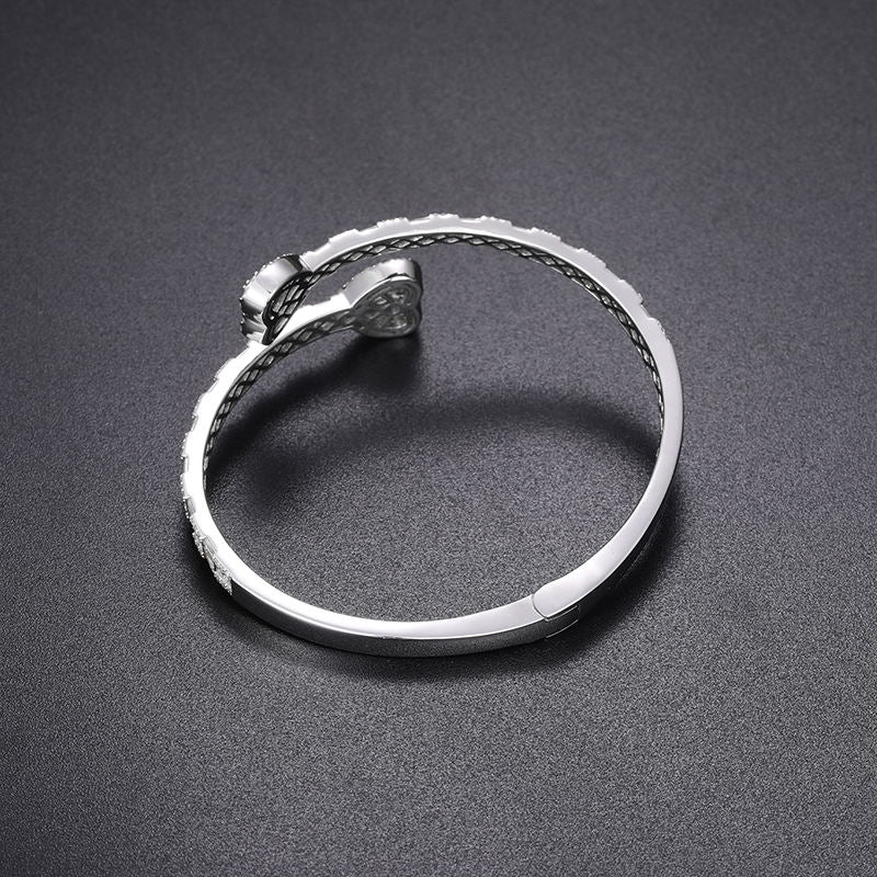 VVS moissanite diamond