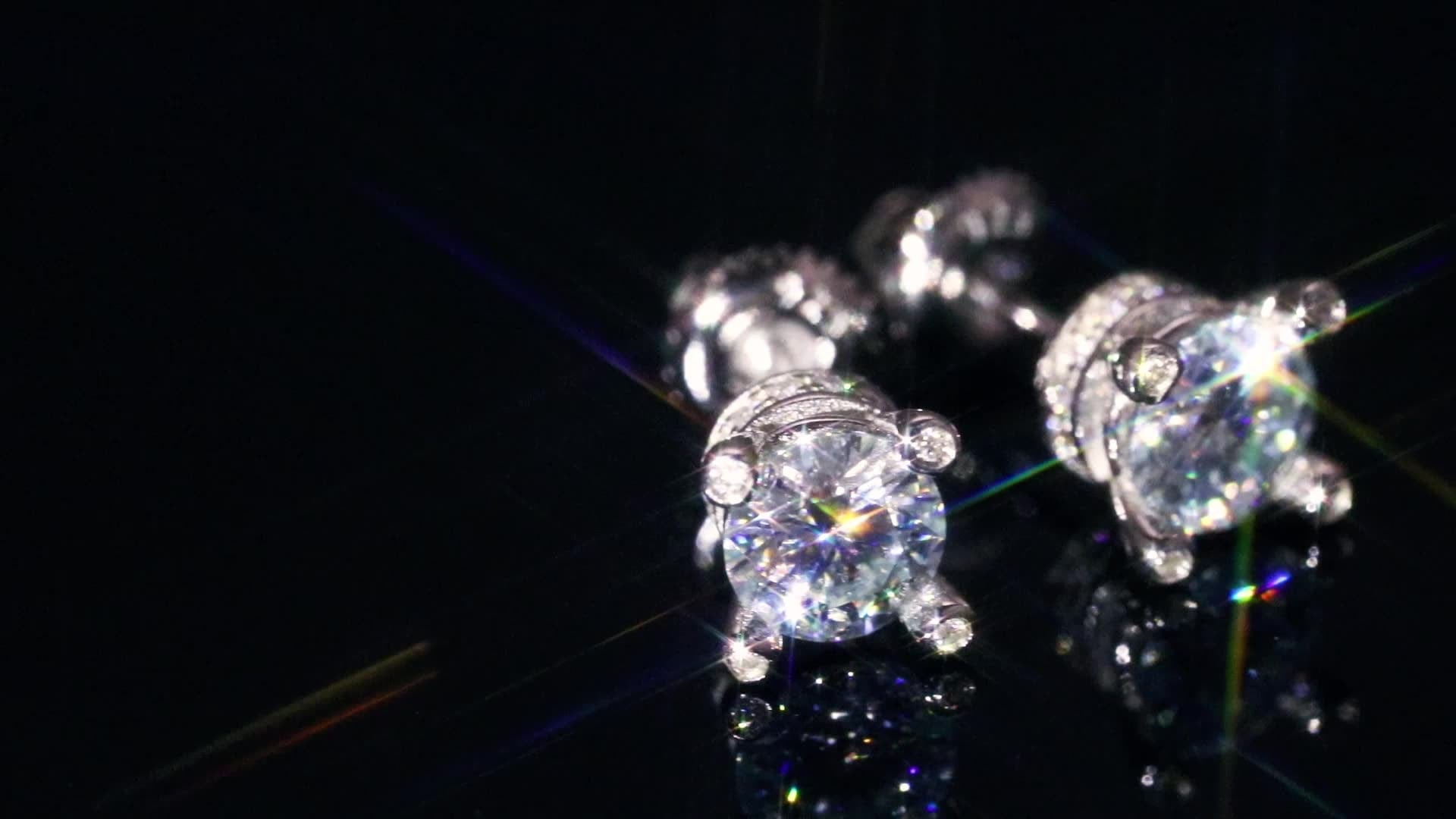 VVS moissanite jewelry