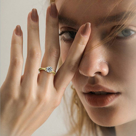 Classic Prong VVS Moissanite Dimaond Rings - Buy 1.0 ct Solitaire Solid Gold Engagement Ring