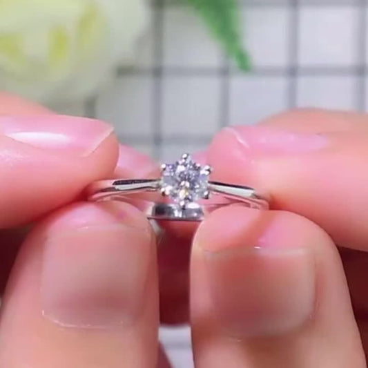 Heart Design 18K Solid Gold Engagement Rings - 1.5ct VVS Moissanite Diamond Ring
