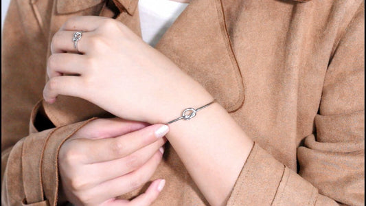 925 Sterling Silver Shiny Open  Knot Bracelet  Bracelet