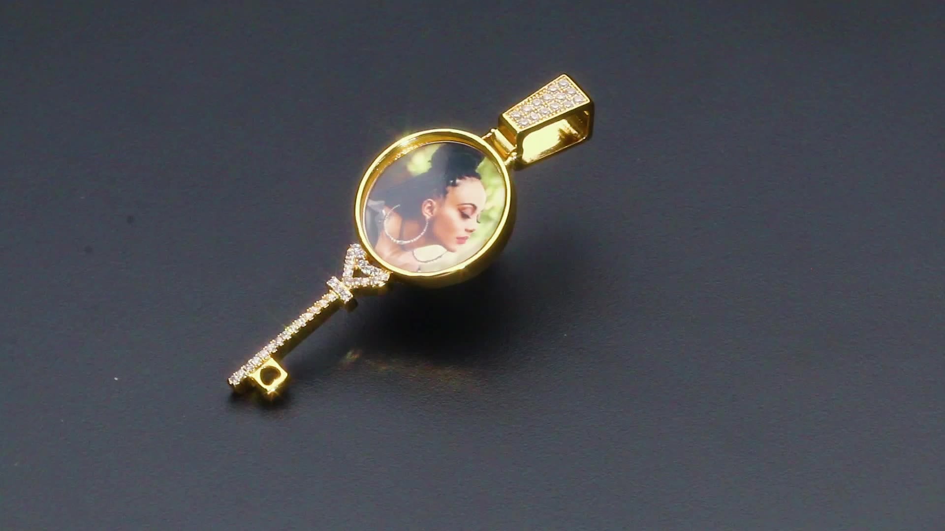14K 18K Gold Plated Zircon Picture Pendant Key Shape Custom Photo Pendant