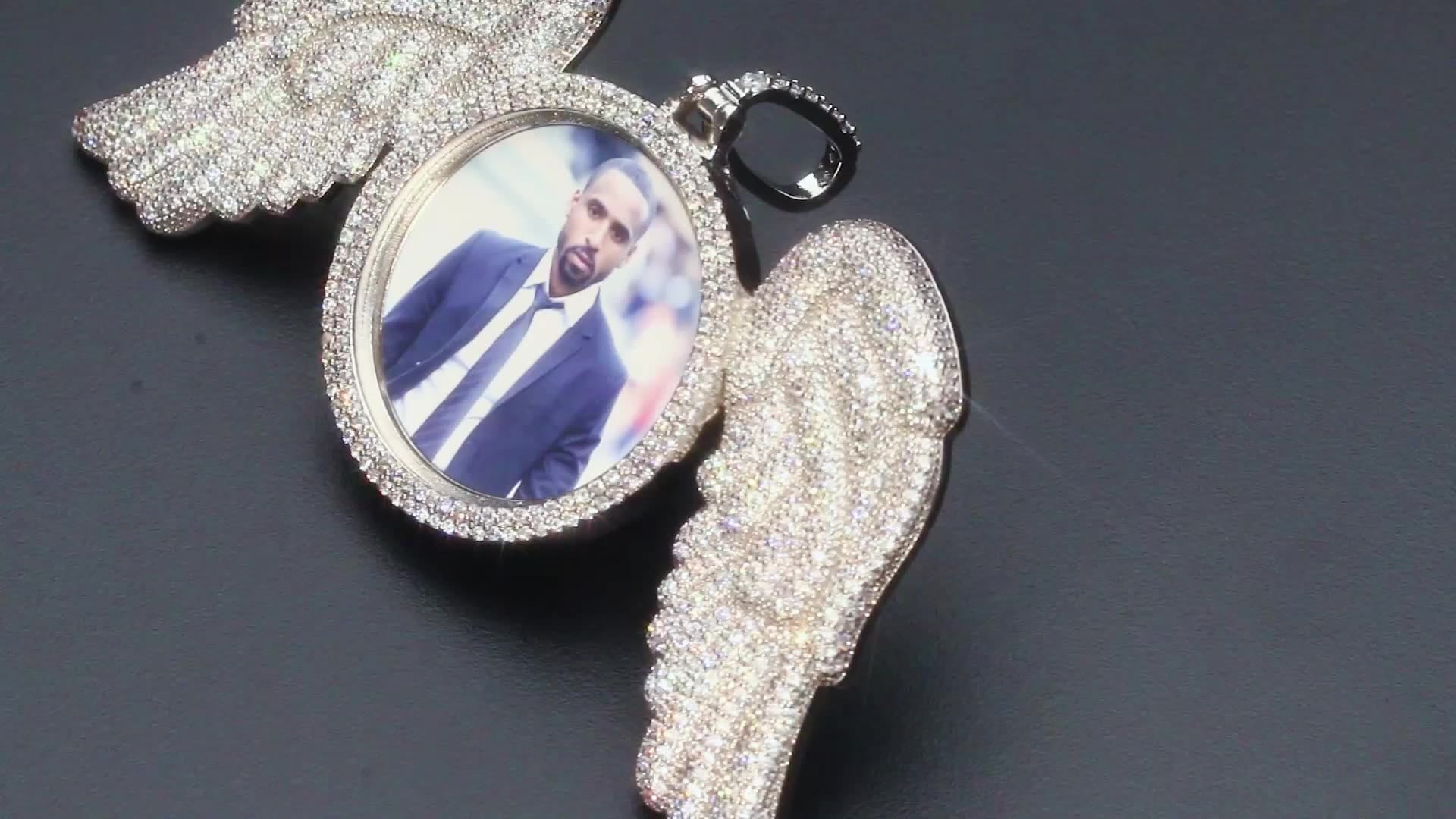 Hot Selling 18K Gold Plated Brass Zircon Iced Out Big Wing Photo Pendant With Rope Chain