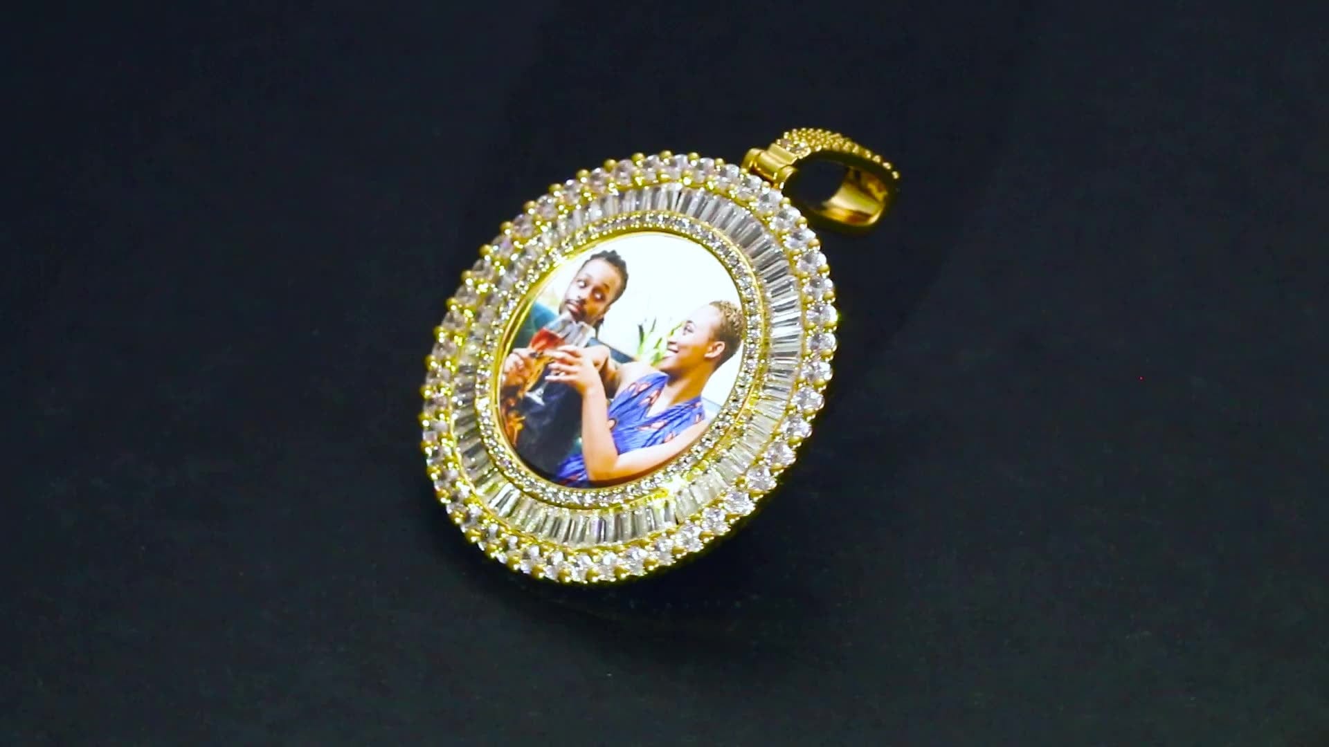 Laxury 18K Gold Plated Picture Pendant Iced Out Baguette Zircon Custom Photo Pendant