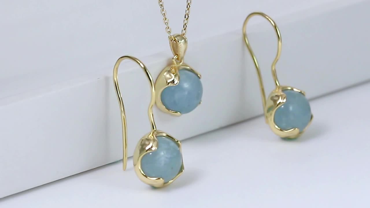 hoop earrings for woman