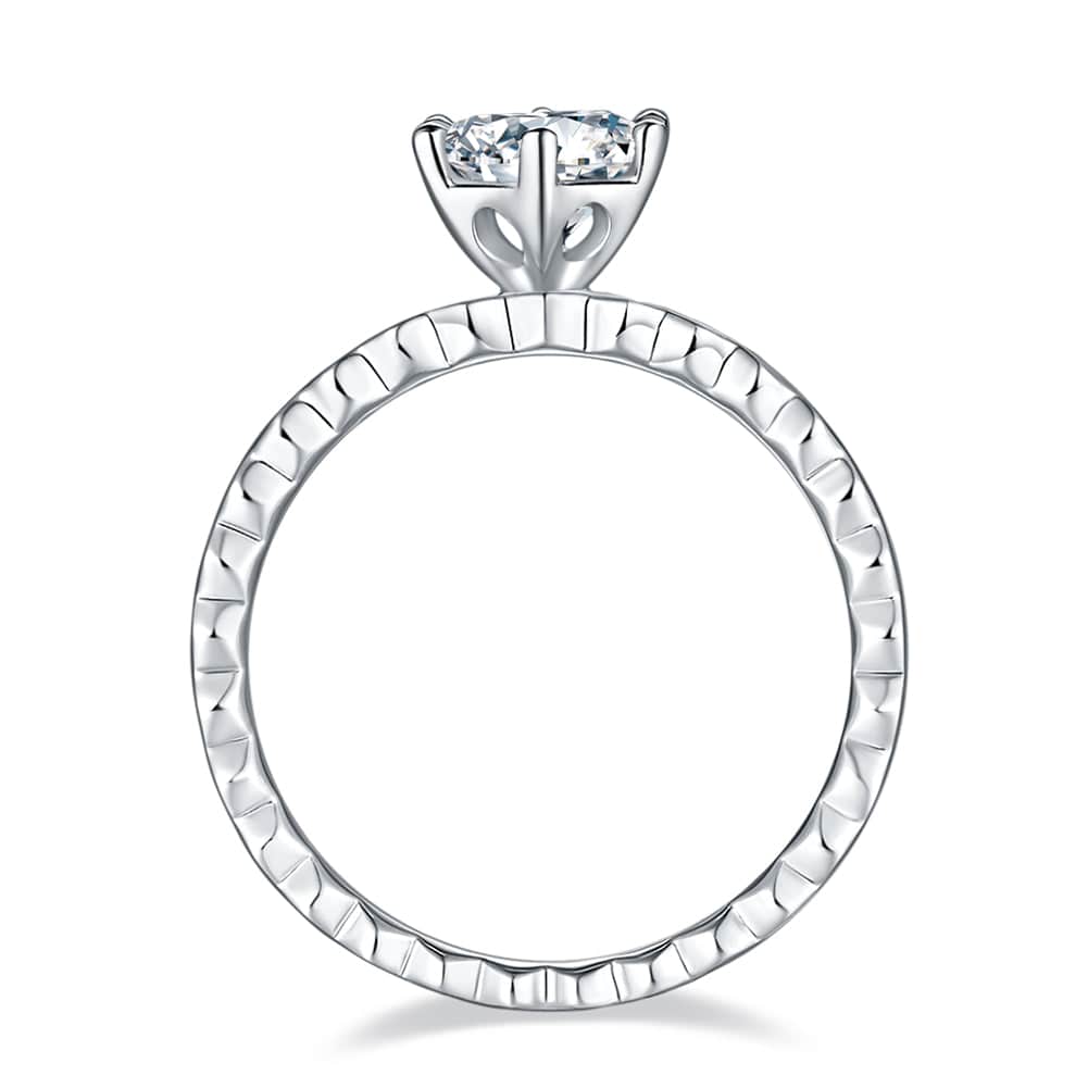 vvs moissanite diamond engagment ring